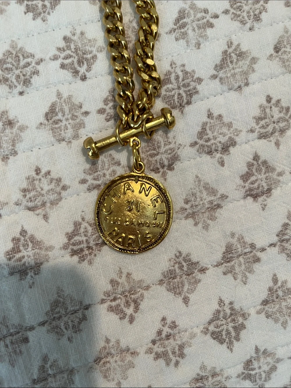 CHANEL Gold-Tone Coin Pendant Hair Chain - Gold